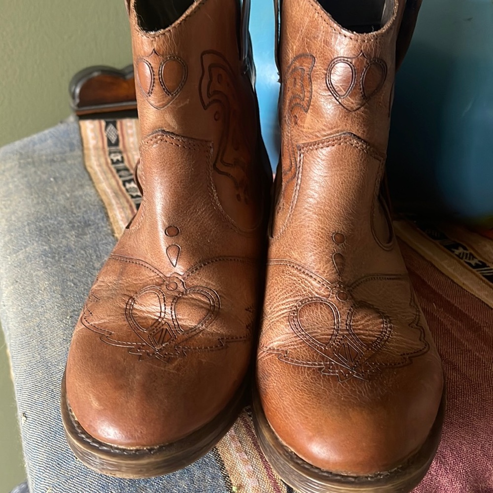 Coolway leather ankle boots. Boho/western. Size 39